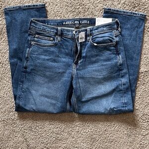 American Eagle Woman’s 90’s Medium Blue Straight Jeans size 10 short 30W
